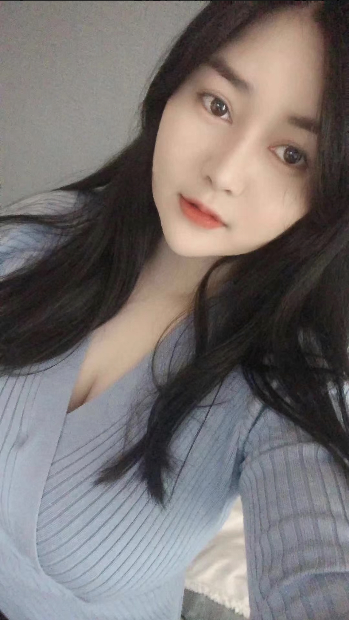 黄土坡G奶小姐姐